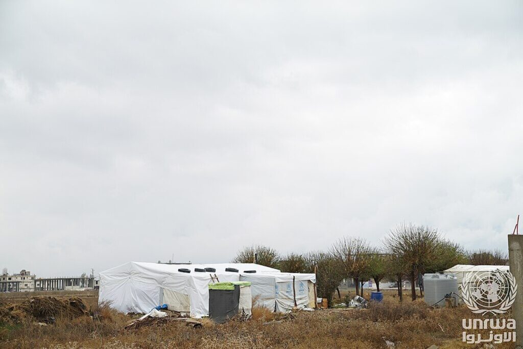 Vivienda precaria de una familia refugiada en invierno en el valle de la Becá, Líbano, en 2016 (imagen de archivo)